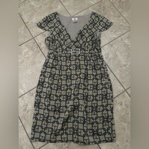 SHORT SLEEVE PATTERNED BUCKLE MINI DRESS